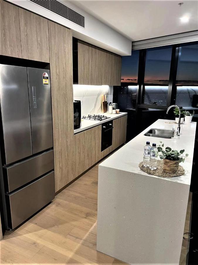 2 Bedroom Luxurious Family Apartment Next To Pacific Fair - Broadbeach Gold Coast Gc22 Exterior photo