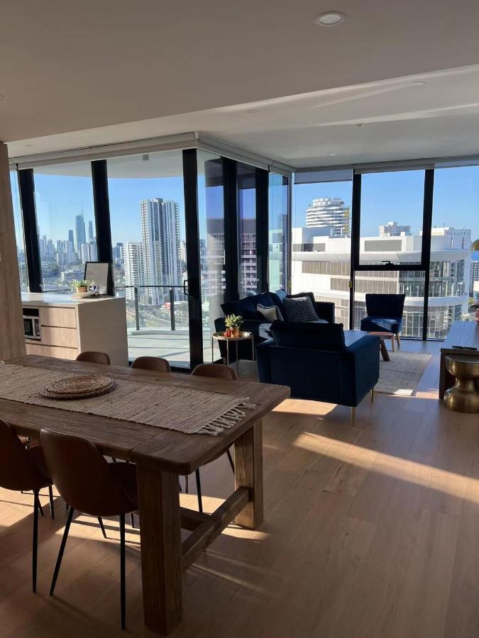 2 Bedroom Luxurious Family Apartment Next To Pacific Fair - Broadbeach Gold Coast Gc22 Exterior photo