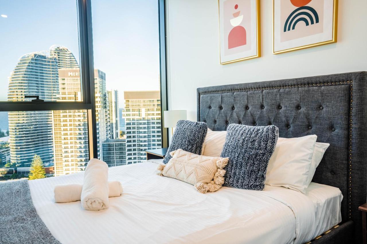 2 Bedroom Luxurious Family Apartment Next To Pacific Fair - Broadbeach Gold Coast Gc22 Exterior photo